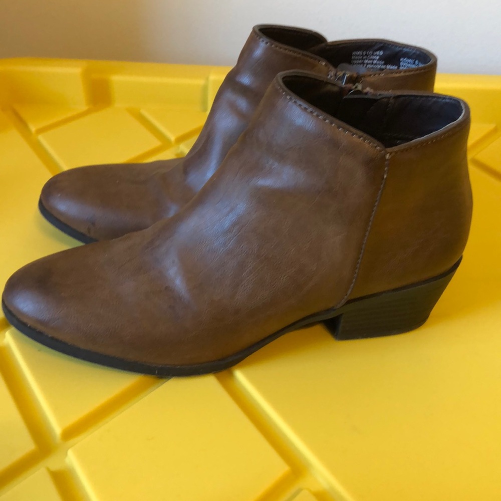 Vera wang brown booties.